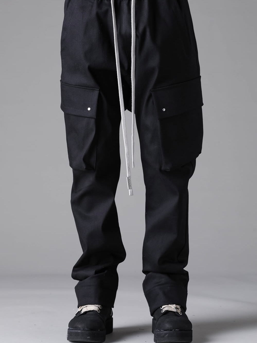 STRETCH CARGO FLARED PANTS(BLACK)