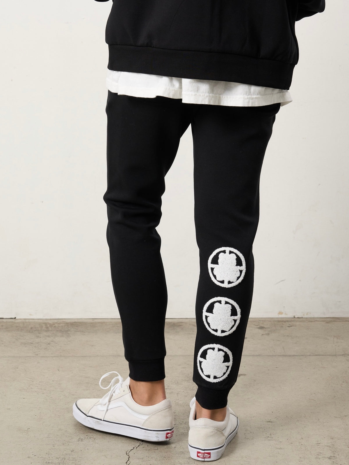T/Rストレッチポンチ ターゲットベアサガラパッチワーク フロッキー ジョグパンツ(BLACK)