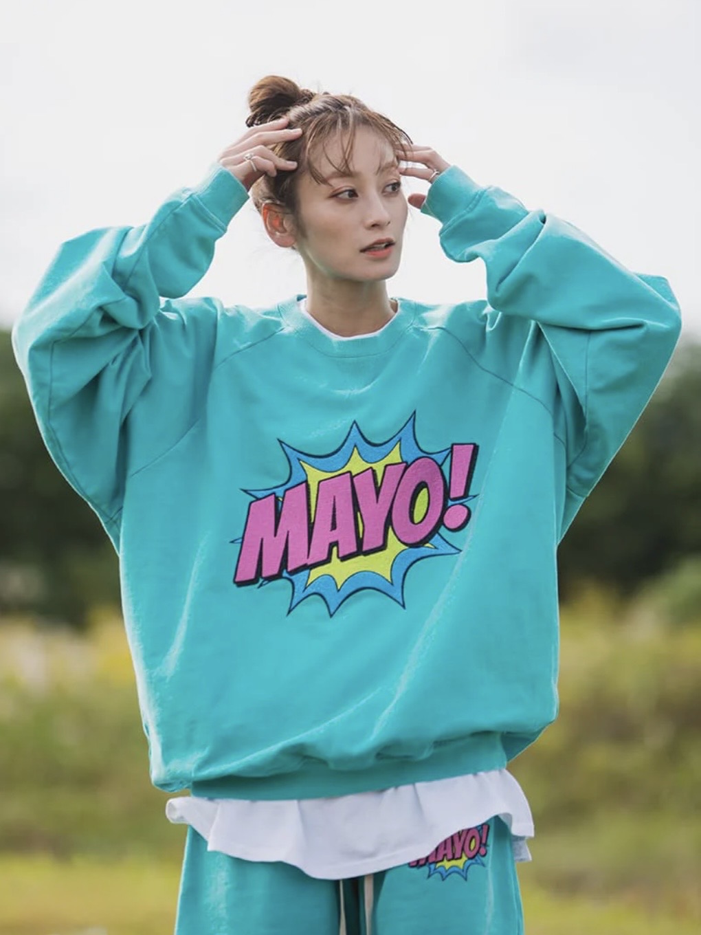 SPEECH BUBBLE GARMENT DYE EMBROIDERY CREW NECK SWEAT