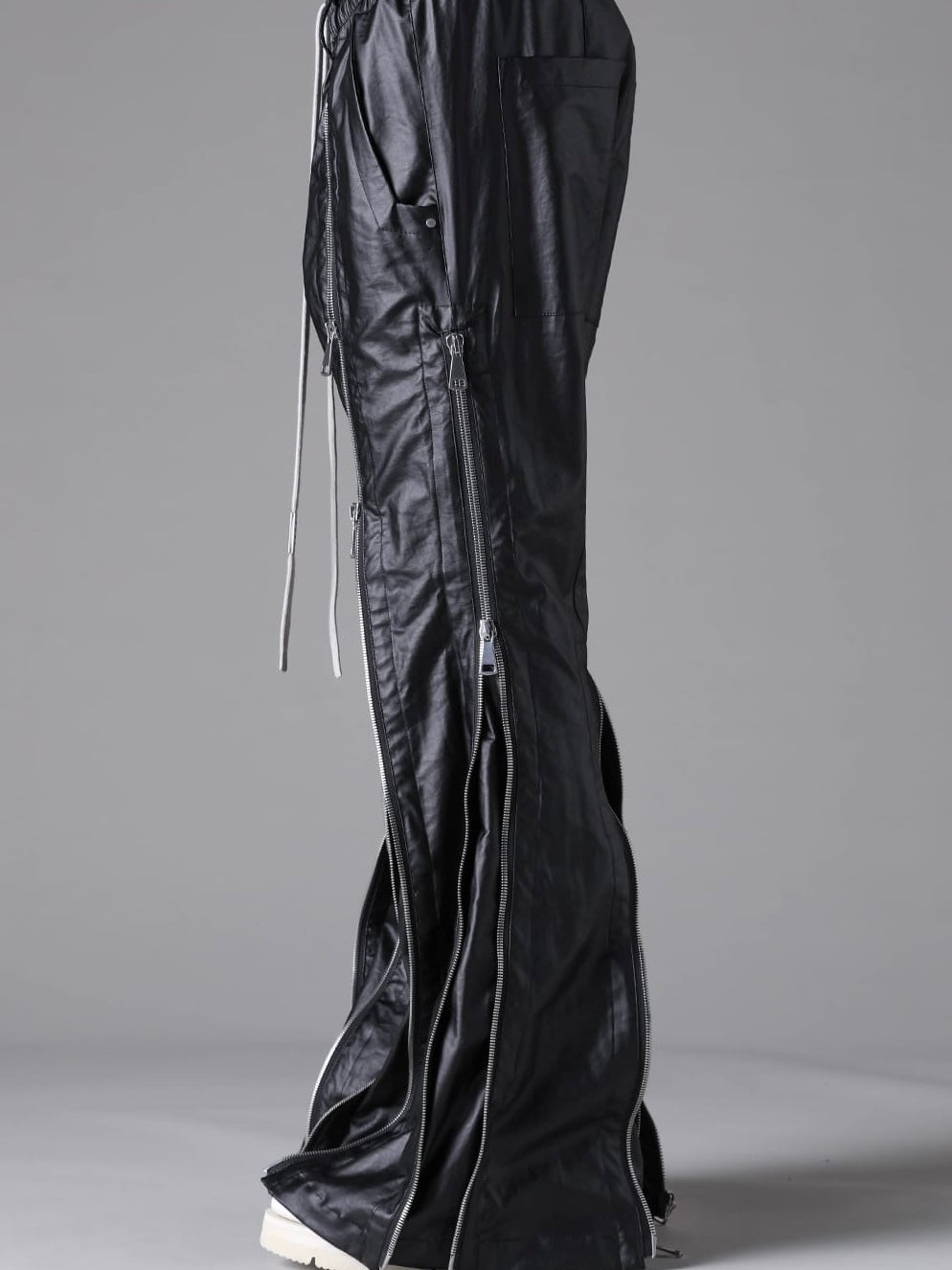 ZIPPED FLARED PANTS