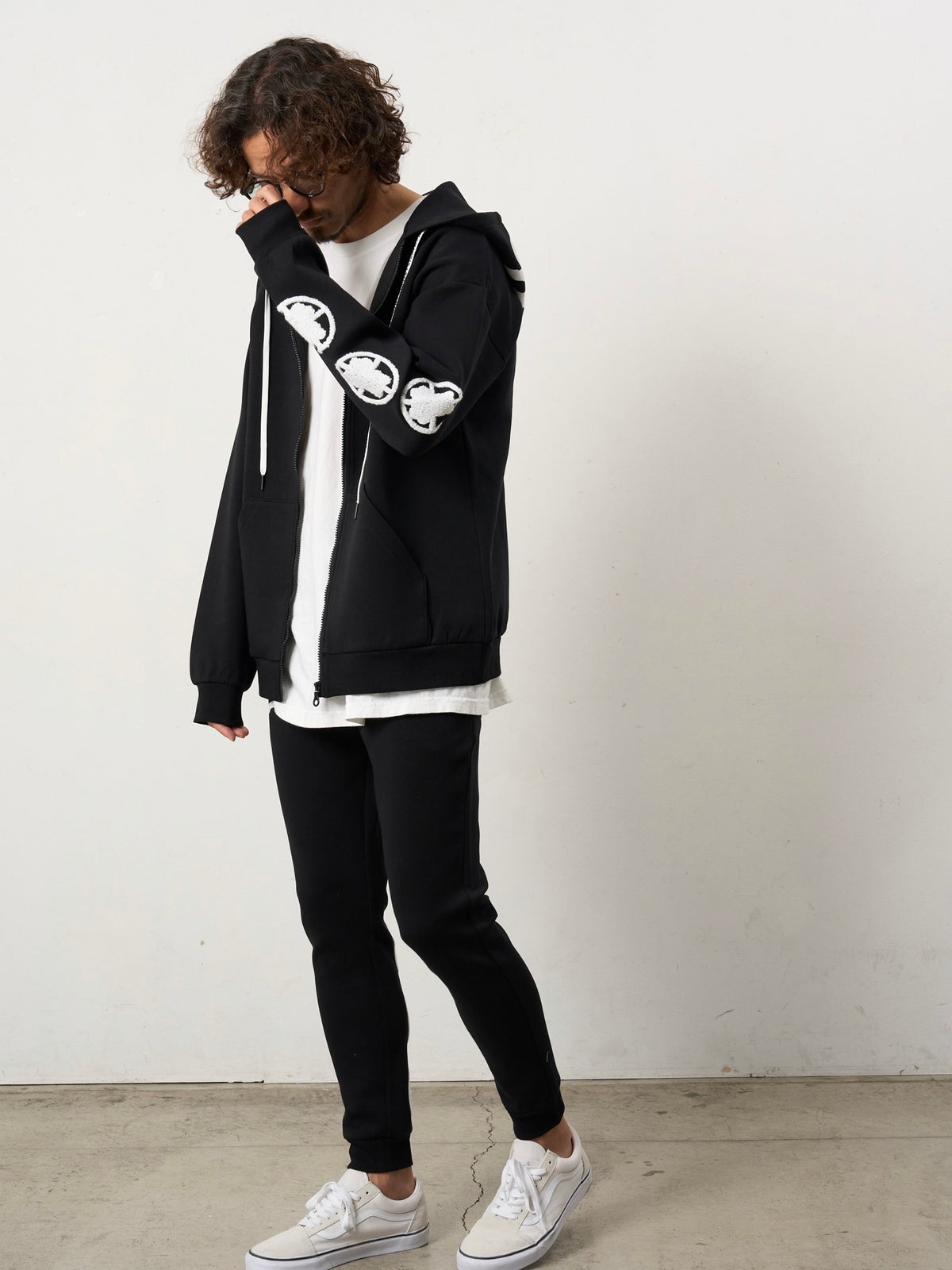 T/Rストレッチポンチ ターゲットベアサガラパッチワーク/フロッキー ジップパーカー(BLACK)