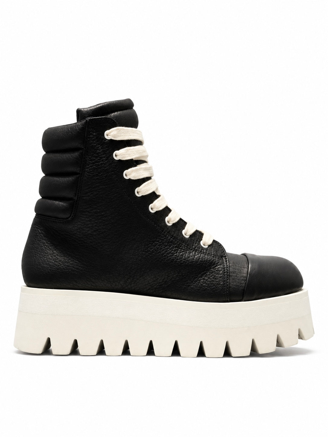 COW LEATHER BOOTS/BLACK×WHITE