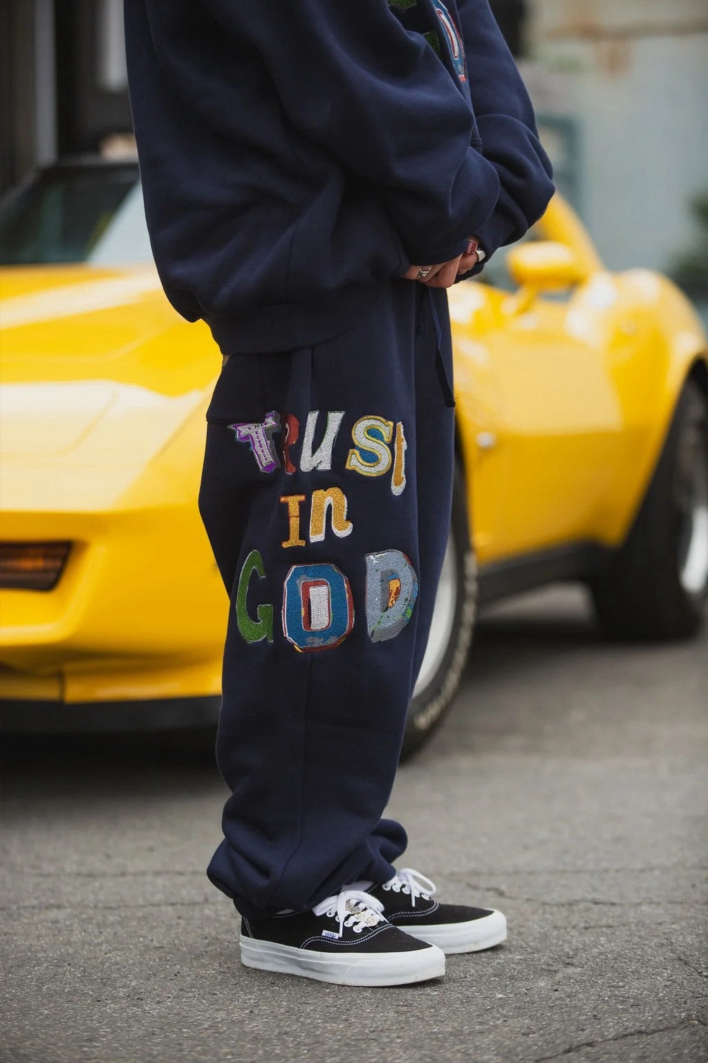 TRUST IN GOD EMBROIDERY SWEAT PANTS/NAVY