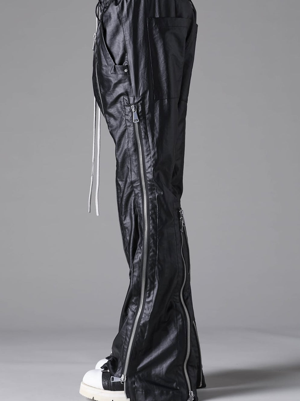 ZIPPED FLARED PANTS