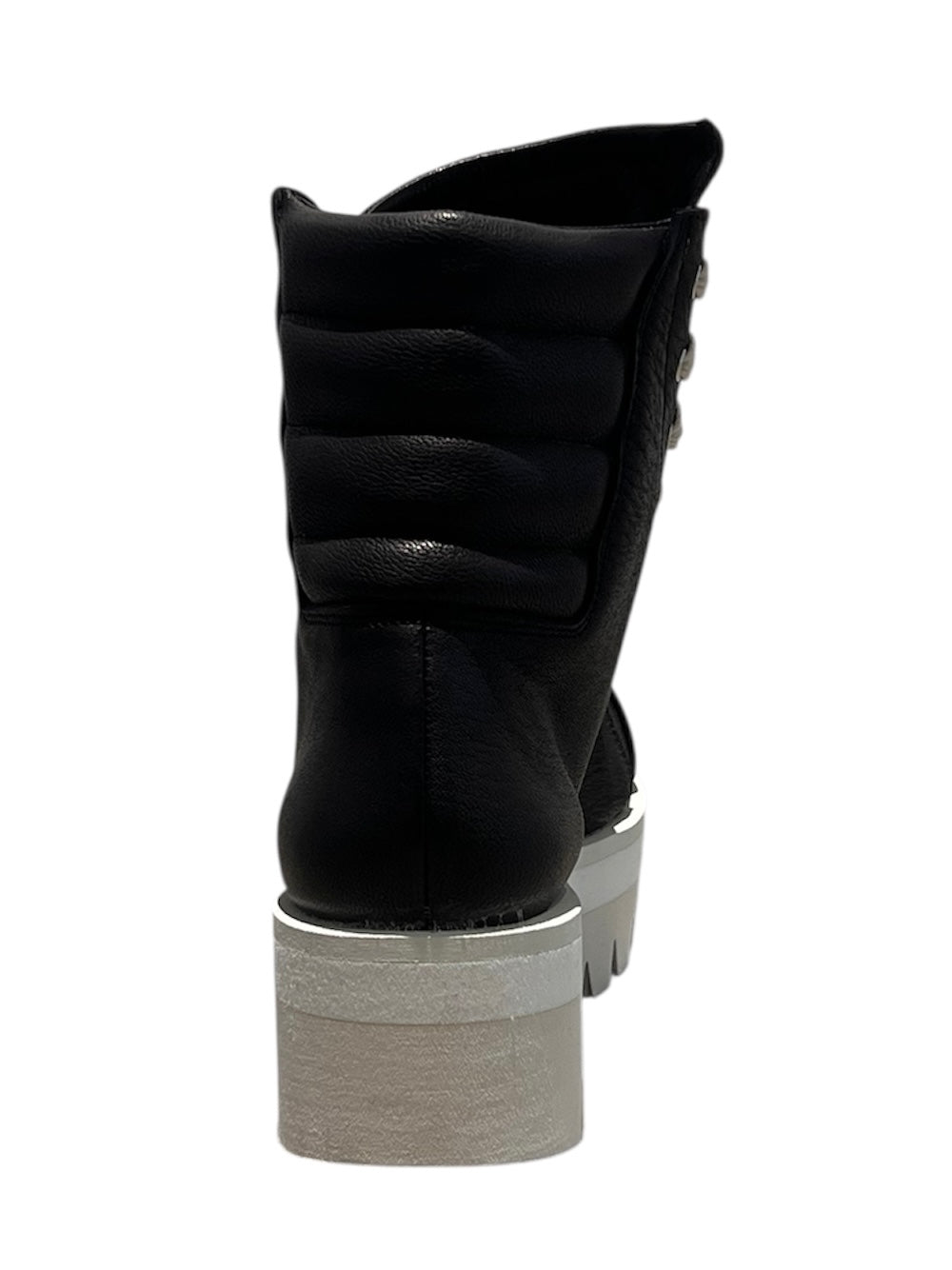 COW LEATHER BOOTS/BLACK×WHITE