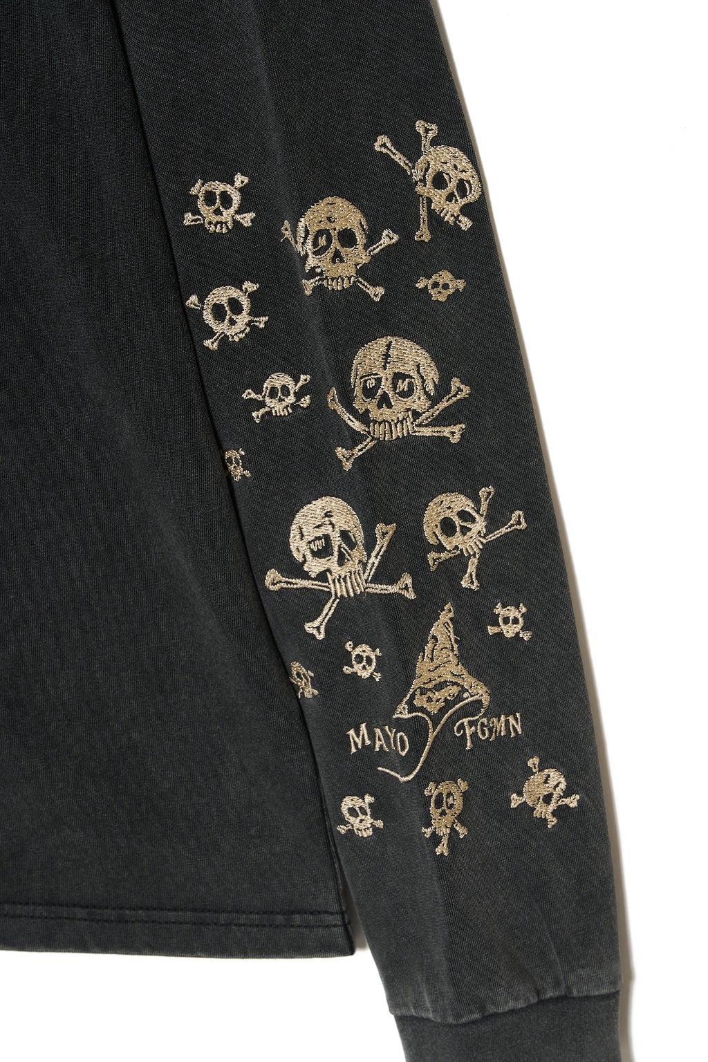 BELIEVE REINCARNATION EMBROIDERY LONG SLEEVE TEE/BLACK