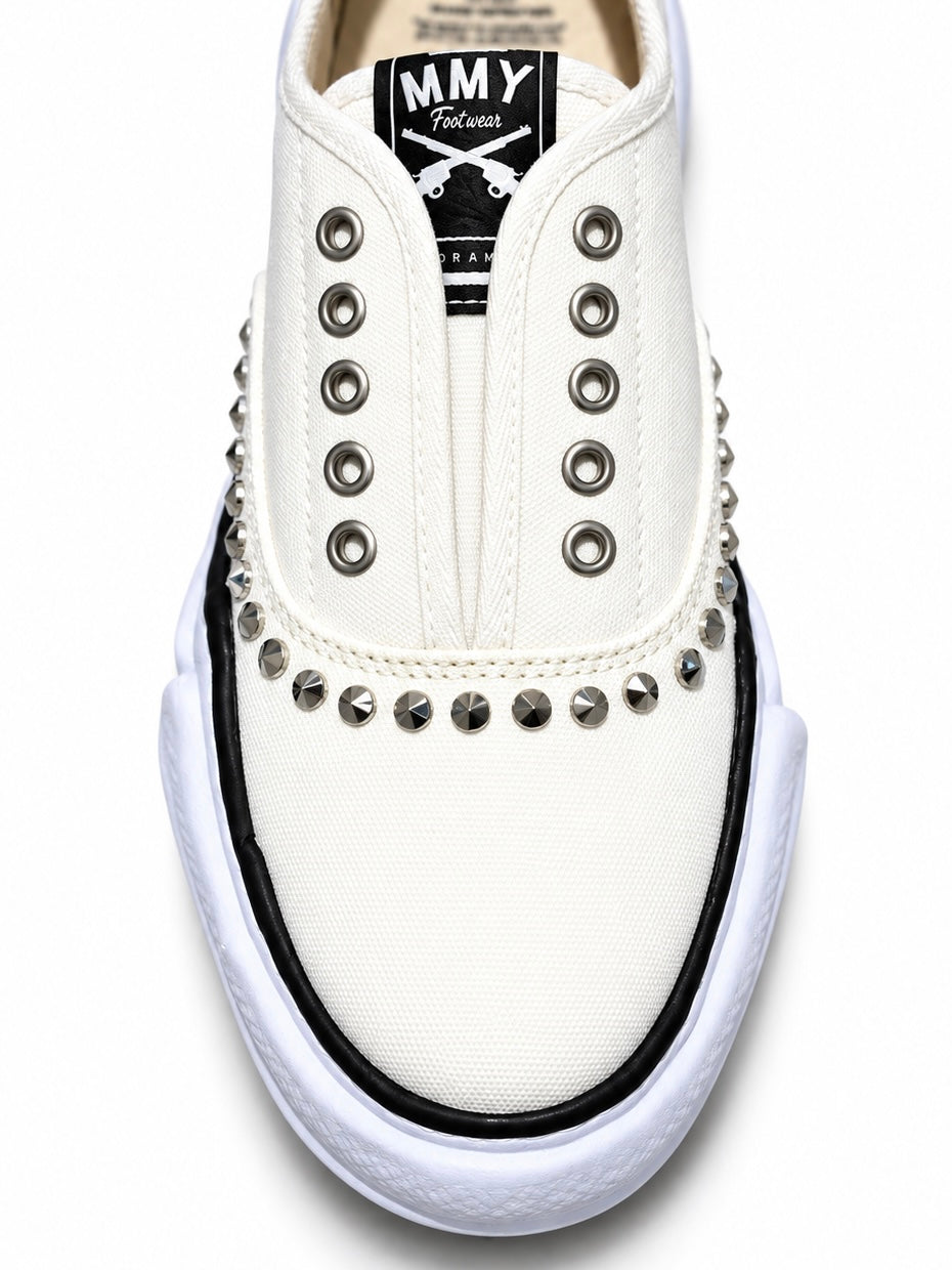 "BAKER" STUDS SLIP-ON SNEAKERS(WHITE×WHITE)