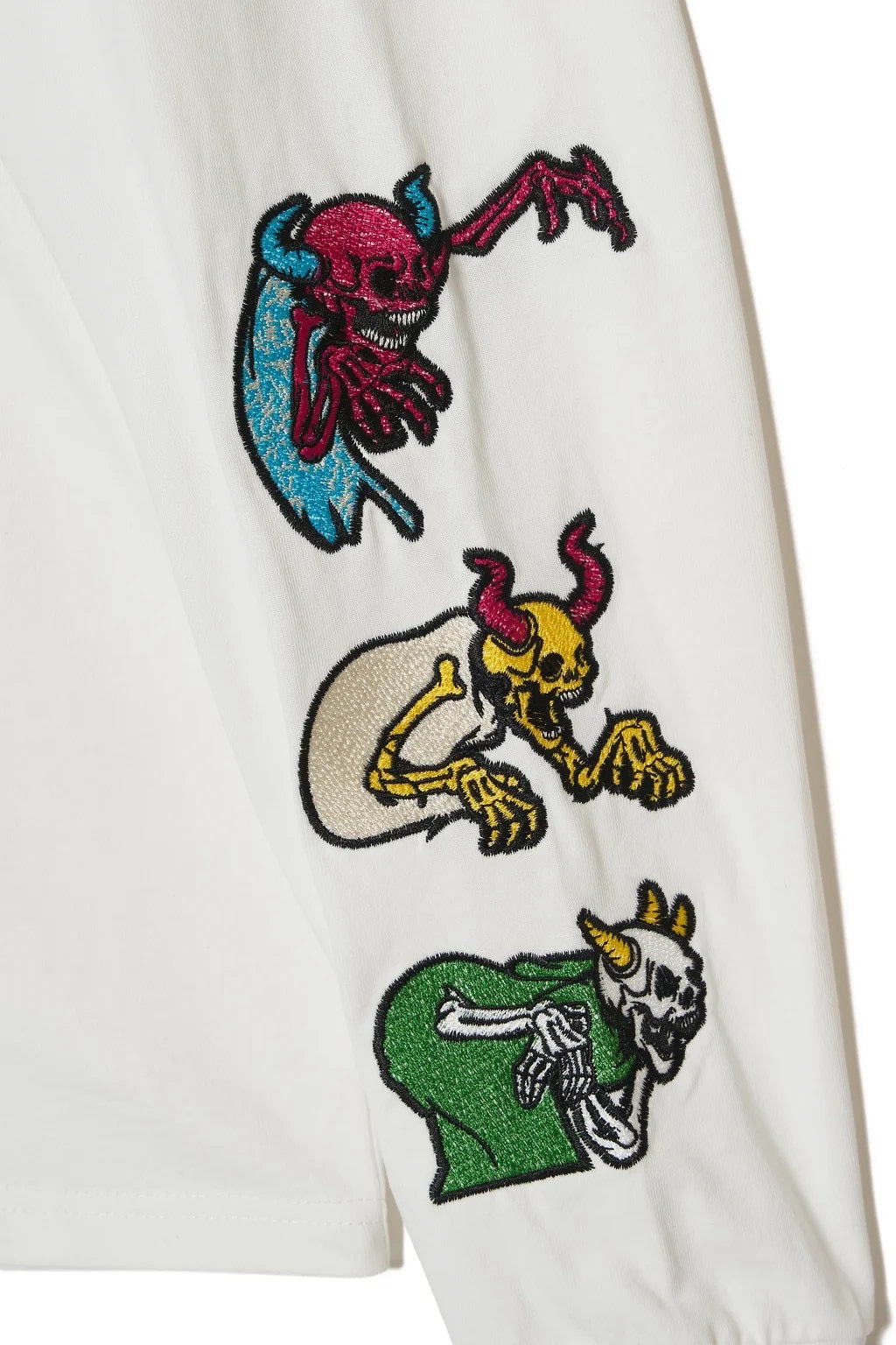 A SKELETON IN THE CLOSET EMBROIDERY LONG SLEEVE TEE/WHITE