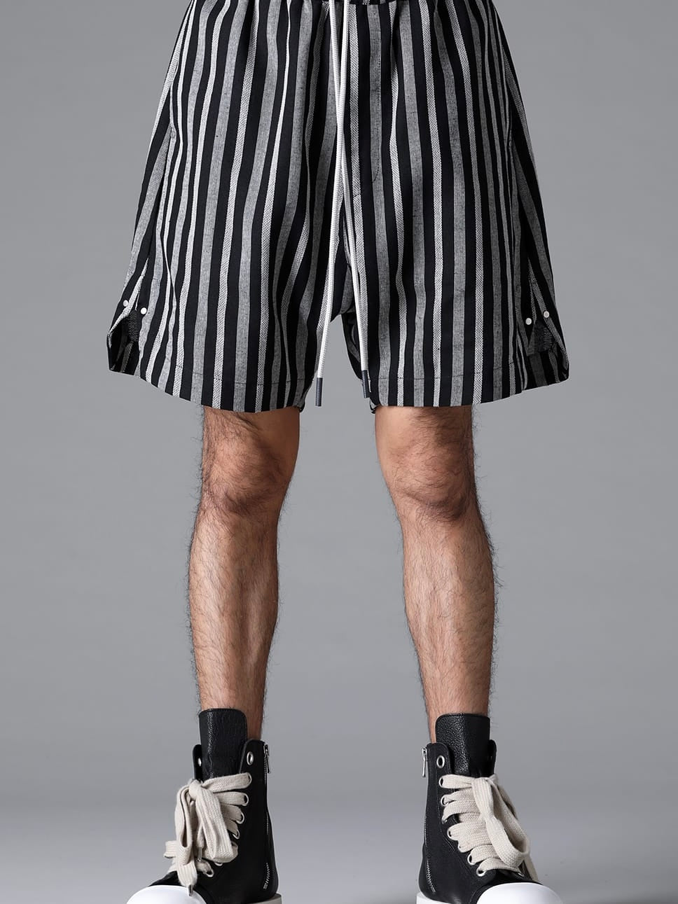 VERTICAL STRIPES SHORTS