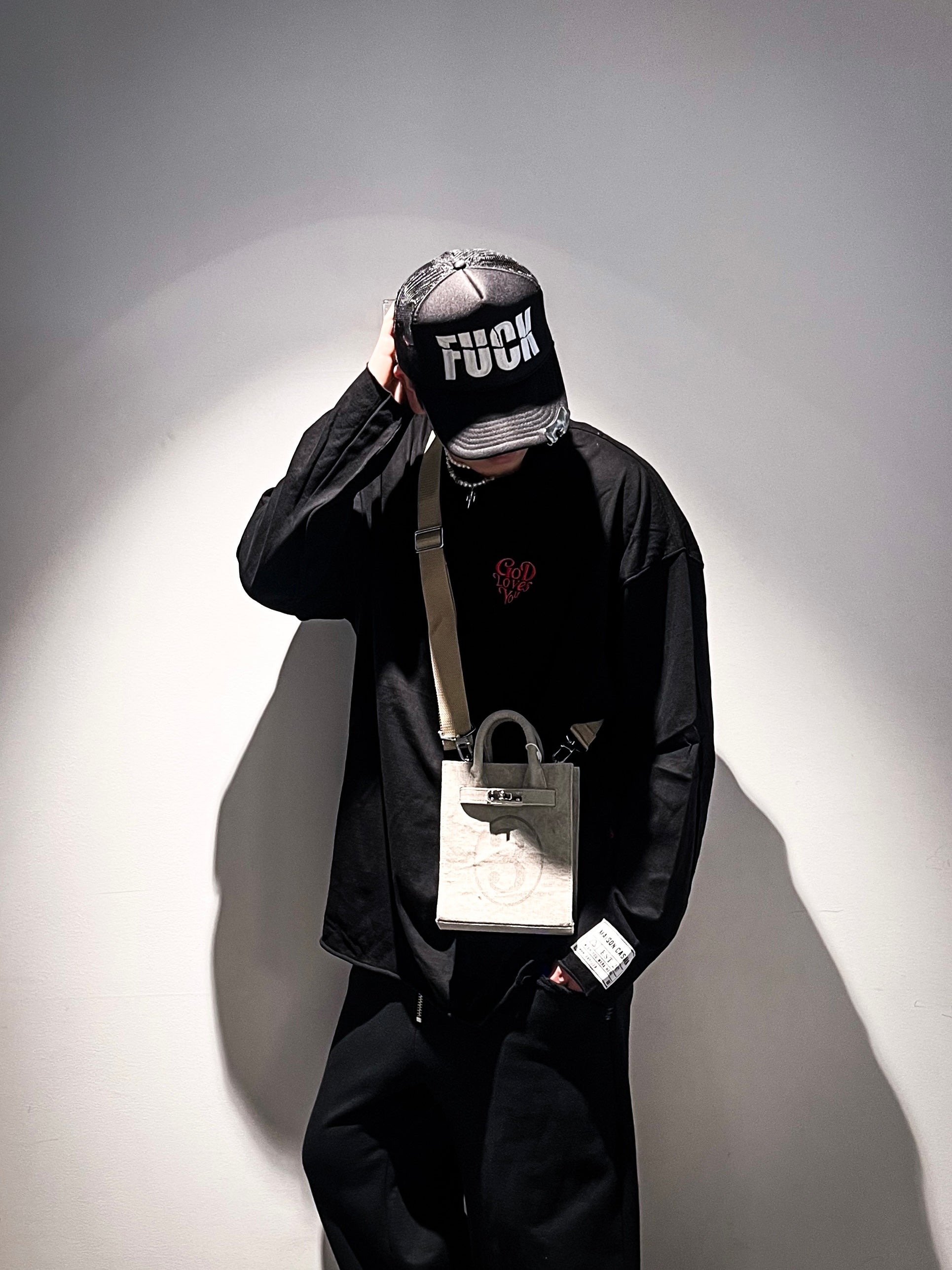MAISON CASANOVA が描く、無骨でアーティスティックなスタイル