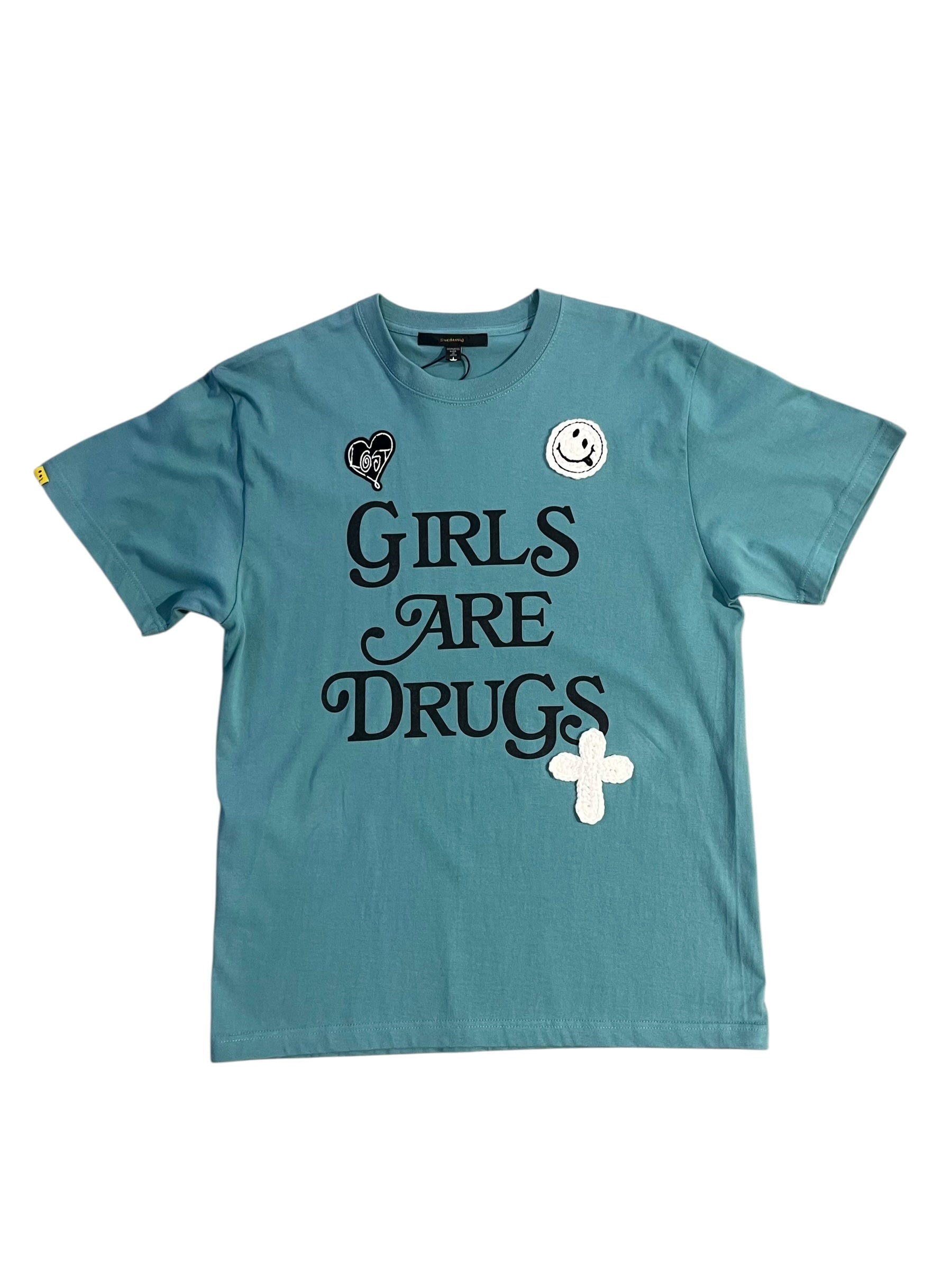 GIRLS ARE DRUGS Tシャツ