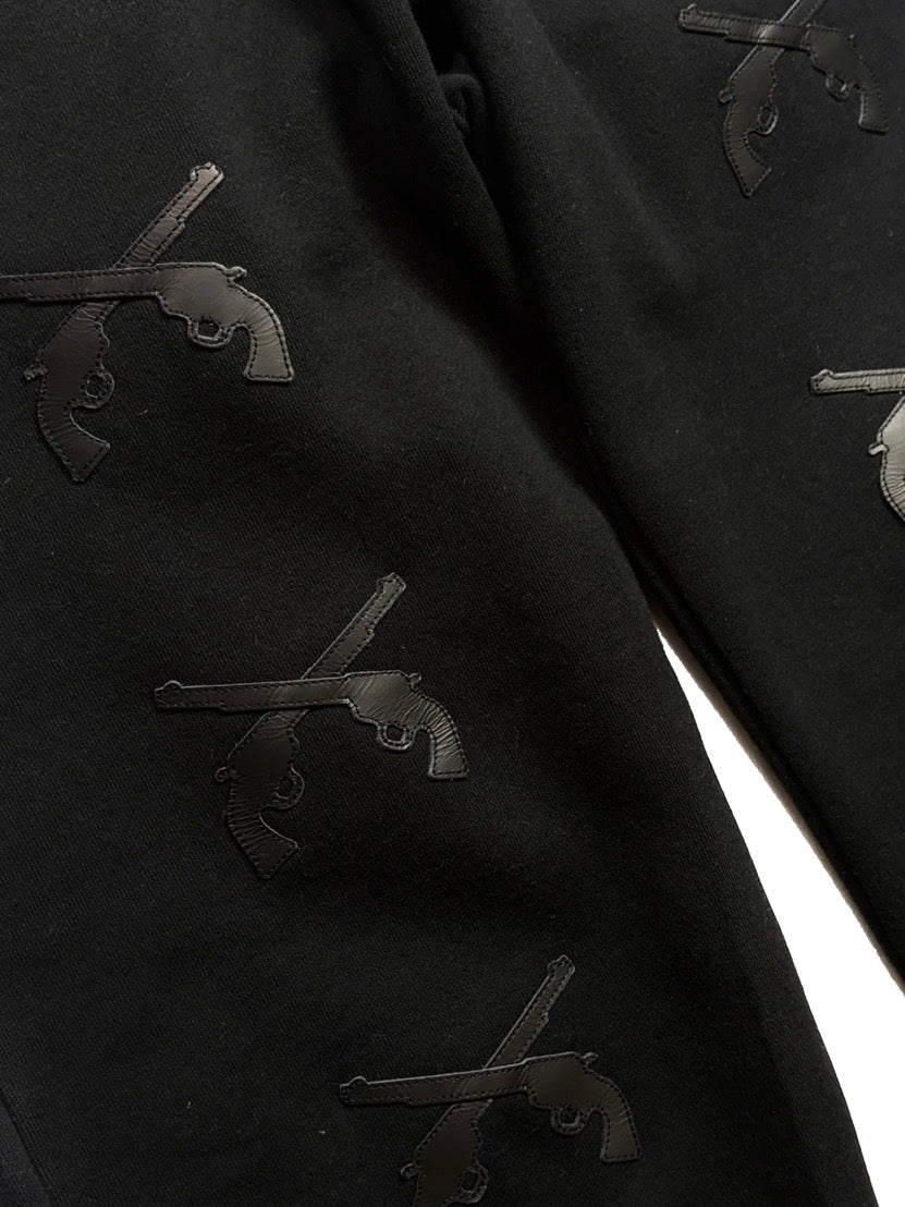CROSSGUN LEATHER PATCH SWEAT PANTS(BLACK)
