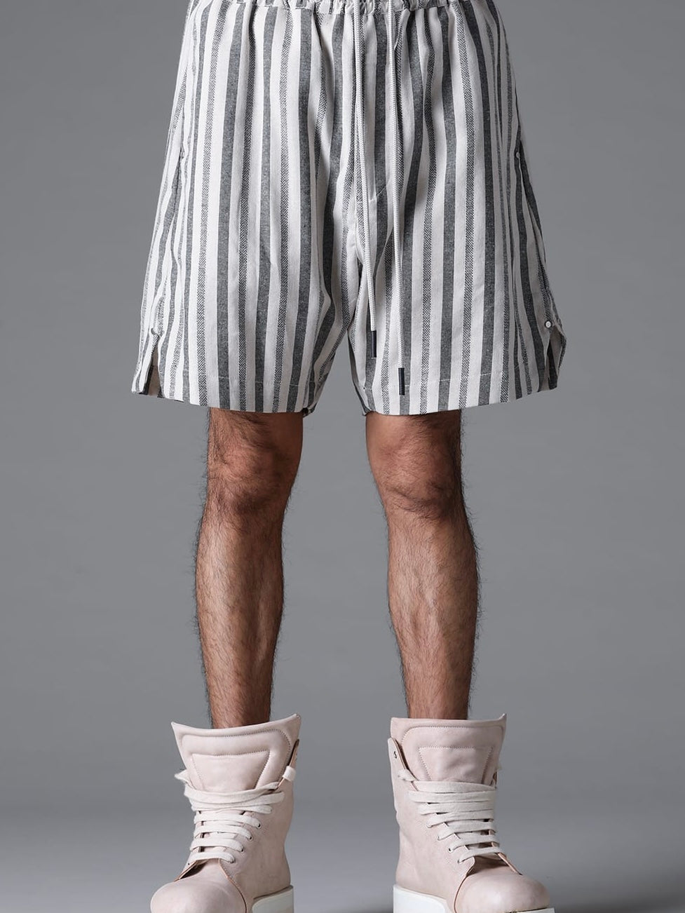 VERTICAL STRIPES SHORTS