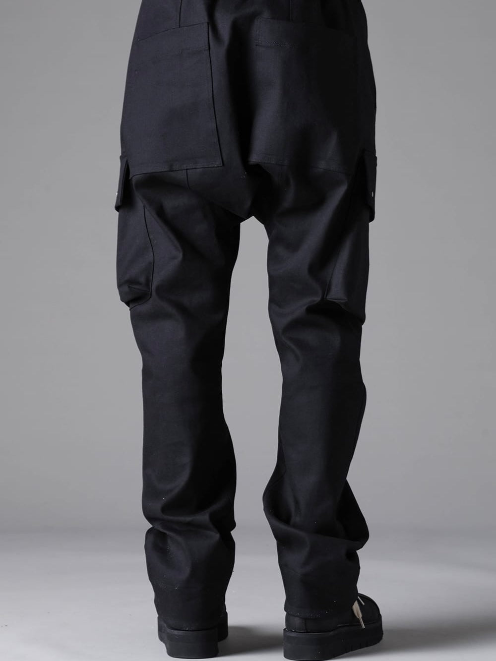 STRETCH CARGO FLARED PANTS(BLACK)