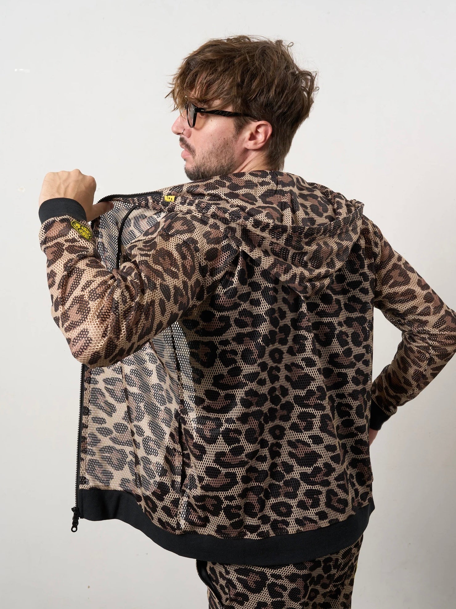 レオパードメッシュ スマイリーパッチ ジップパーカー