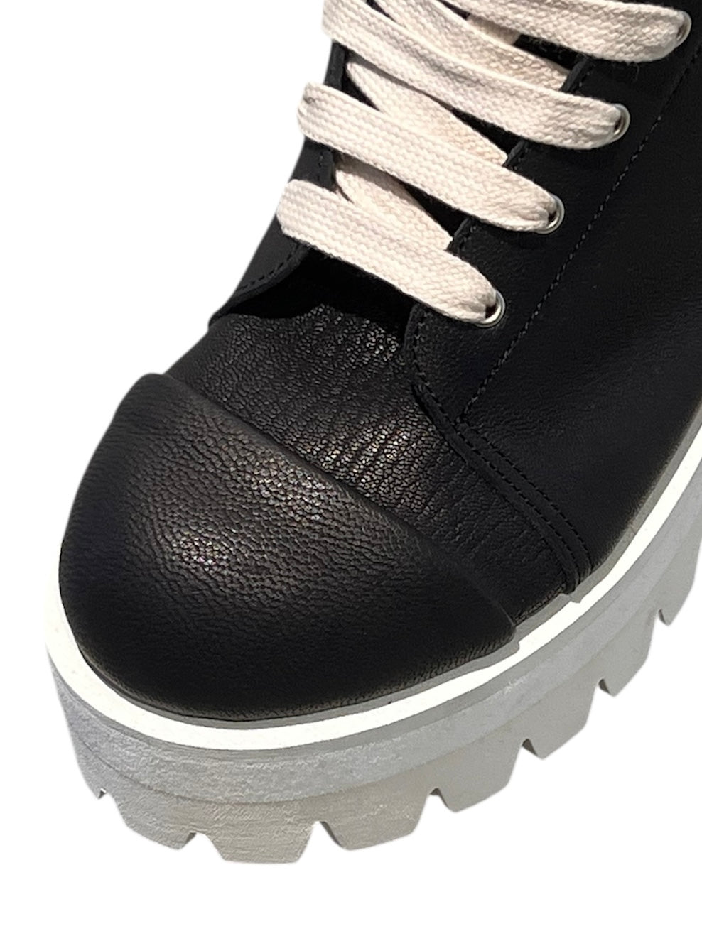 COW LEATHER BOOTS/BLACK×WHITE