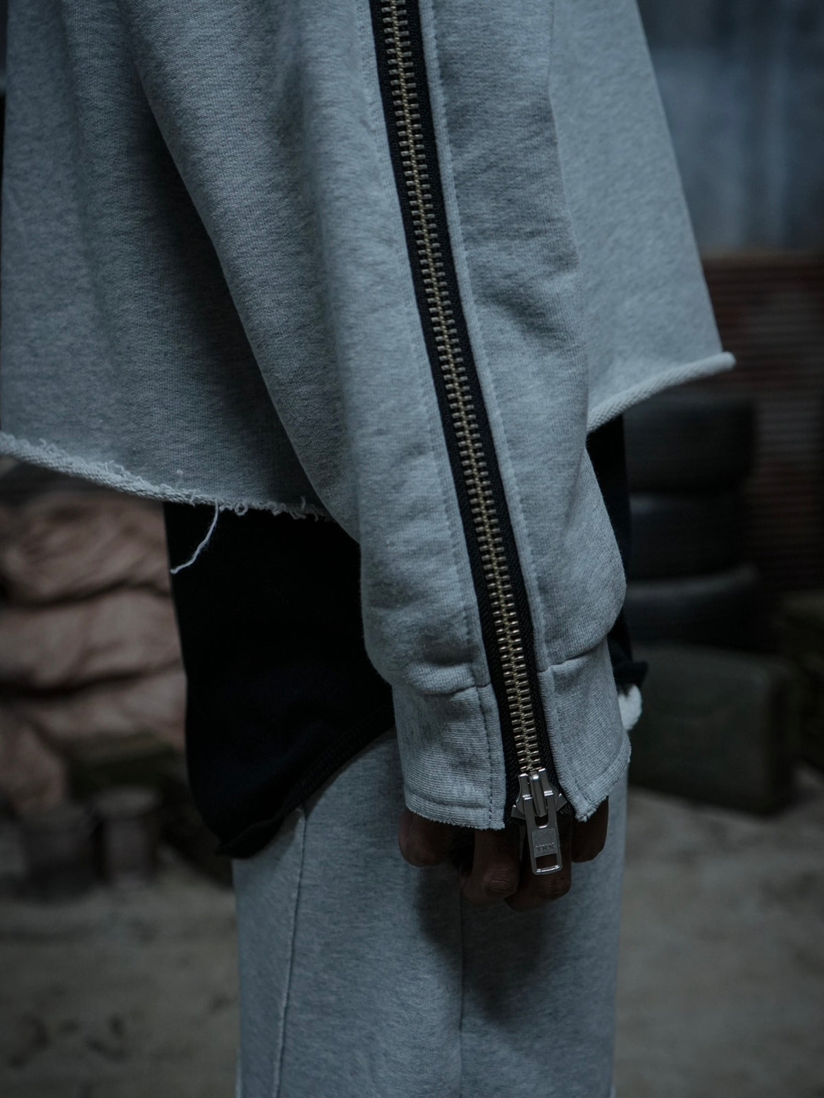 ZIPPER SWEAT(GRAY)