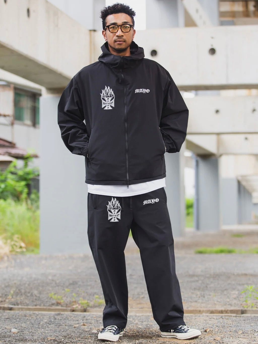 FIRE IRON CROSS EMBROIDERY NYLON PANTS(BLACK)