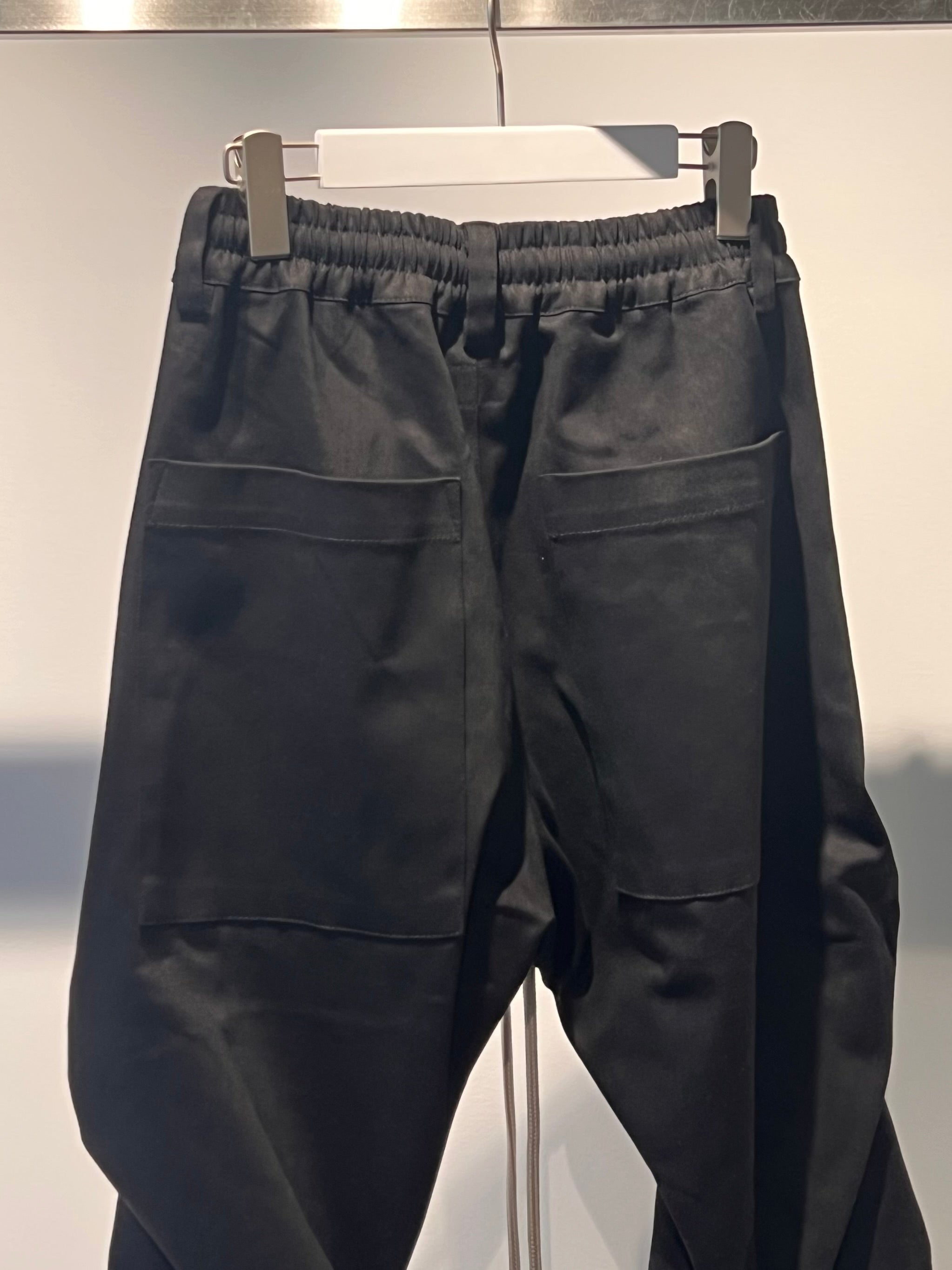 BOOTS CUT TUCK PANTS(BLACK)