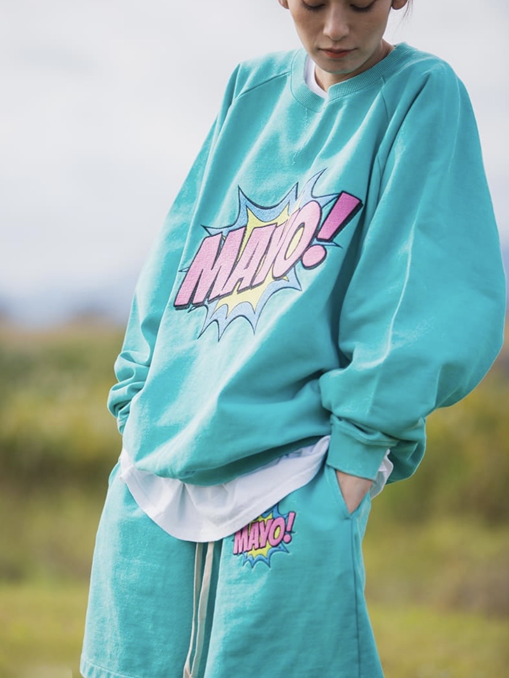 SPEECH BUBBLE GARMENT DYE EMBROIDERY CREW NECK SWEAT