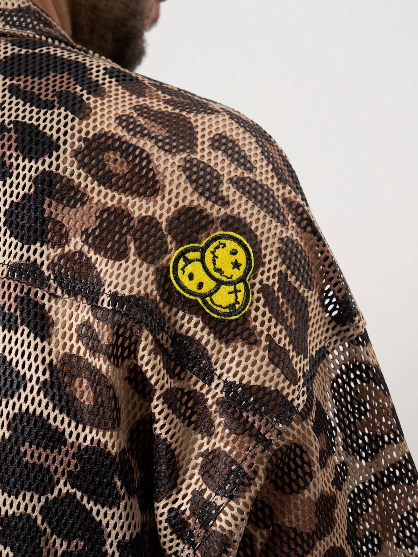 レオパードメッシュ スマイリーパッチ オーバーサイズシャツ
