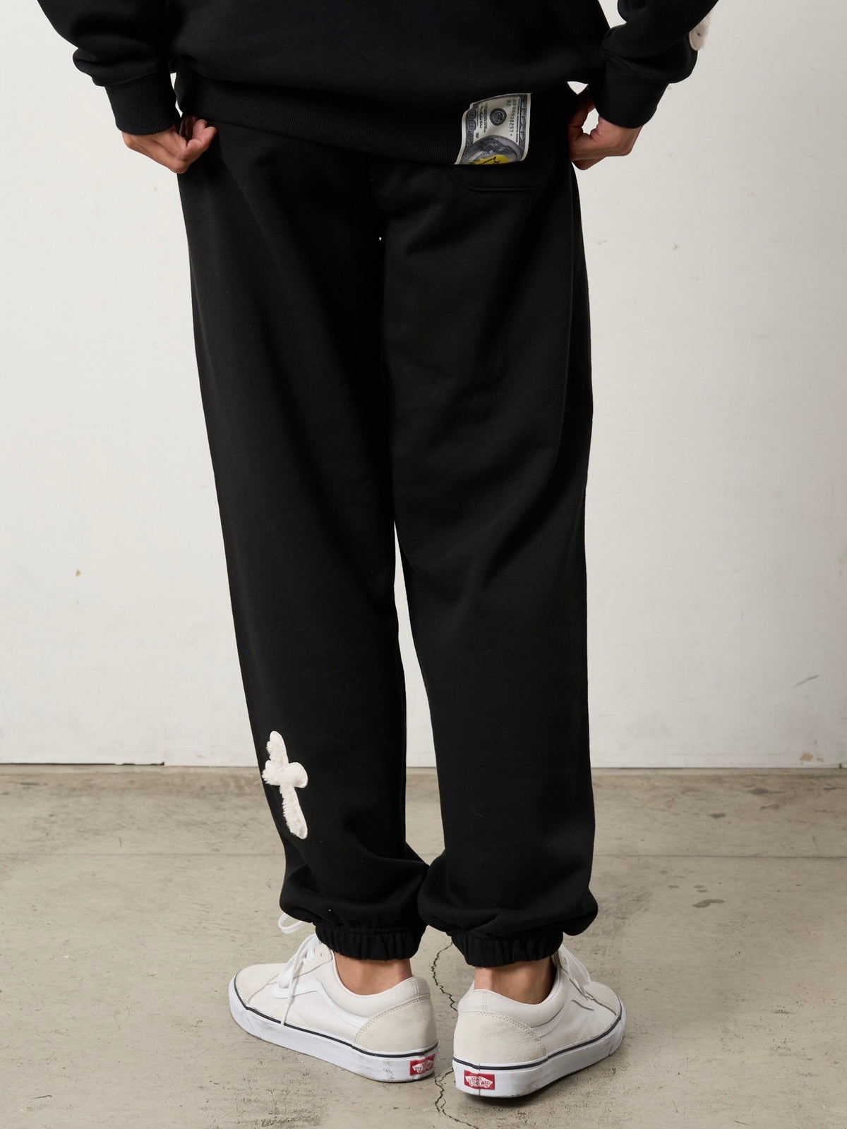 ムックボアミックスパッチワーク スエットパンツ(BLACK)