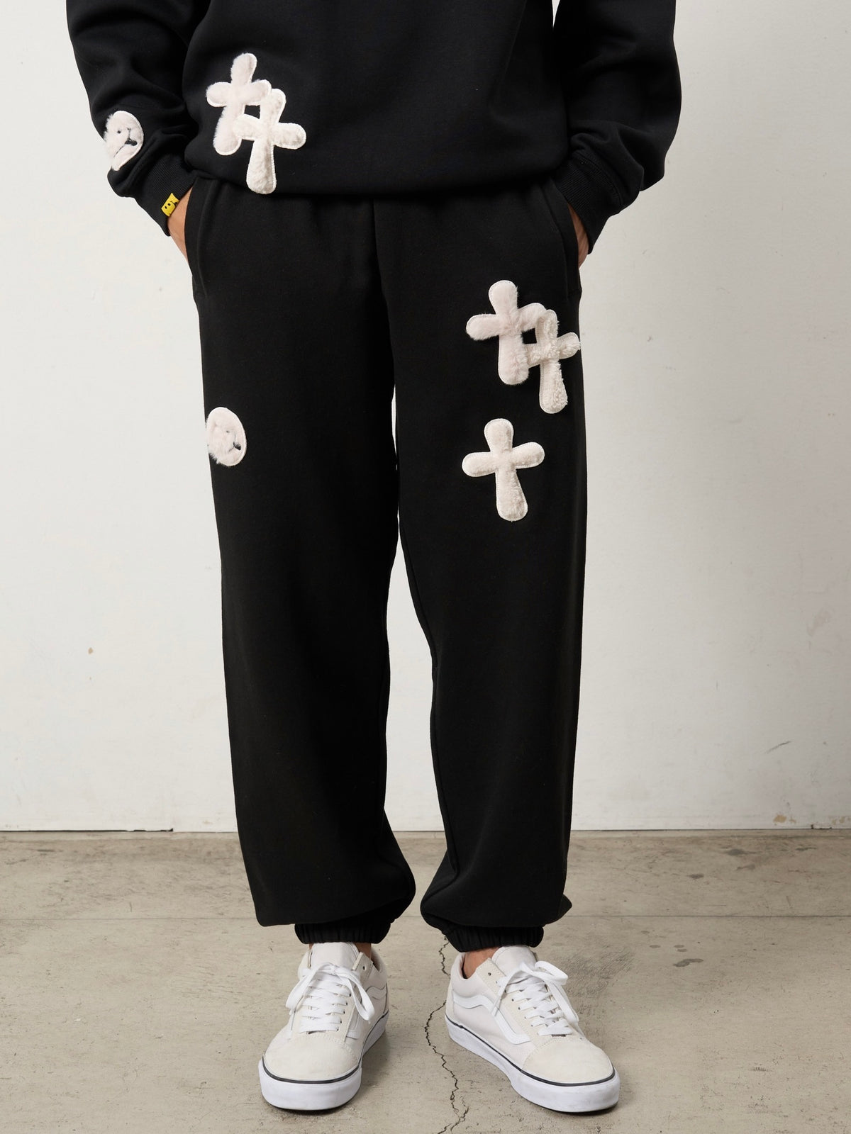 ムックボアミックスパッチワーク スエットパンツ(BLACK)